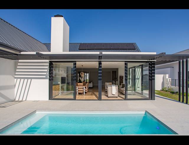 4 BEDROOM HOUSE FOR SALE IN PEARL VALLEY GOLF & COUNTRY ESTATE